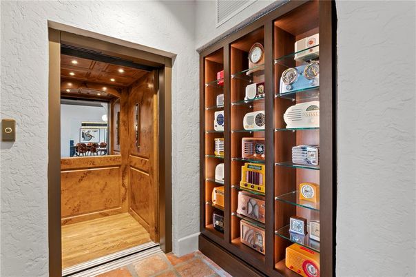 Interior, Recessed Lighting, Wooden Ceilings, Wooden Walls