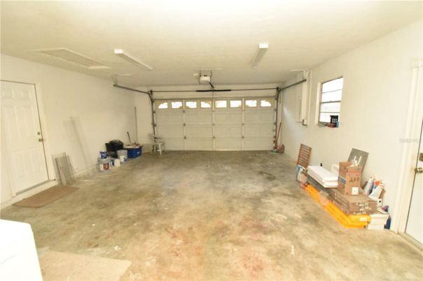 Garage, Interior