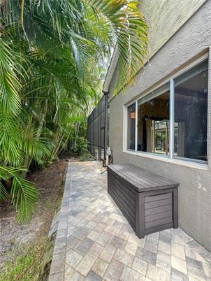 Exterior, Hot Tub