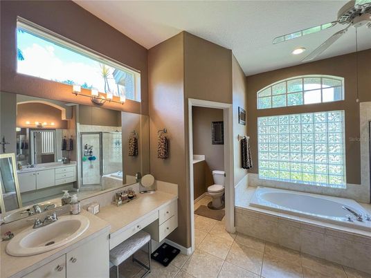 Bathroom, Dual Sink Vanities, Interior, Recessed Lighting