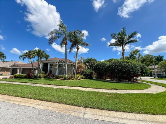 Backyard, Exterior, Facade, Ranch