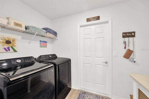 Interior, Washer, Wood Texture Flooring