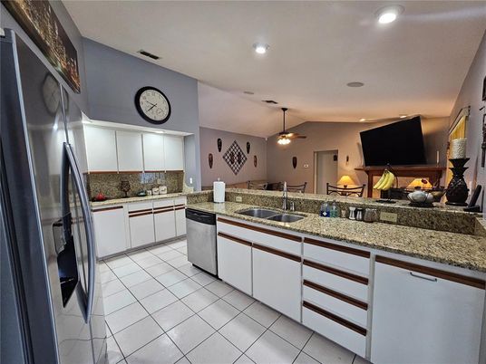 Dining room, Interior, Kitchen, Recessed Lighting
