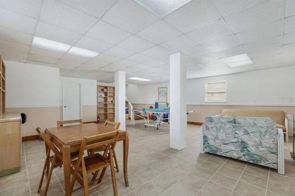 Dining room, Interior, Recessed Lighting