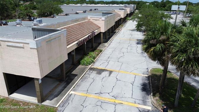 Exterior, Drone