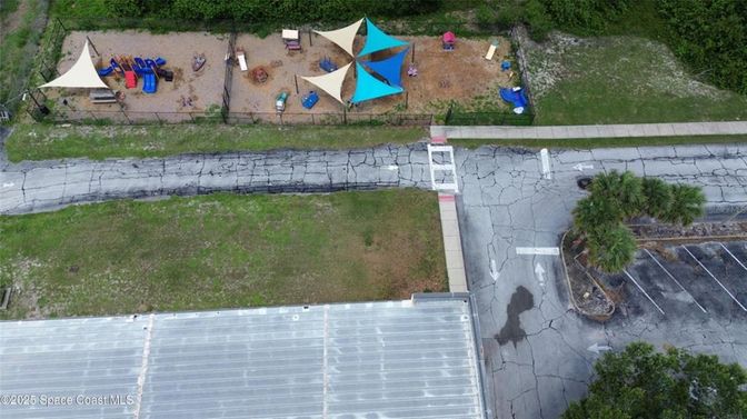 Exterior, Drone