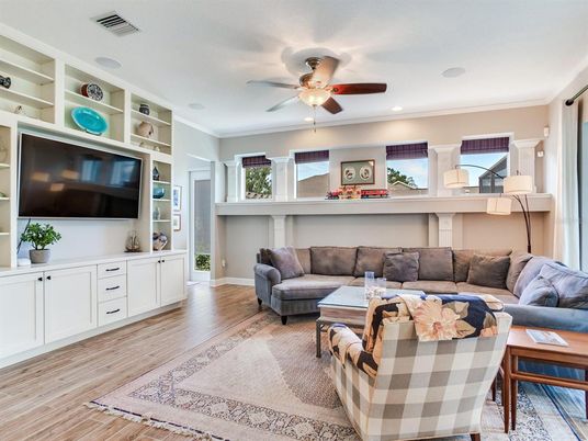 Interior, Living room, Recessed Lighting, Wood Texture Flooring