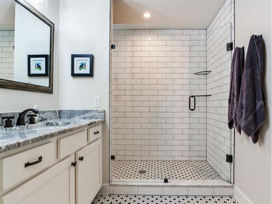 Bathroom, Interior, Recessed Lighting