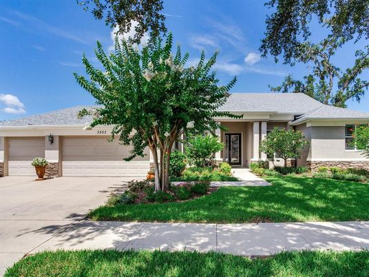 Attached, Exterior, Facade, Ranch