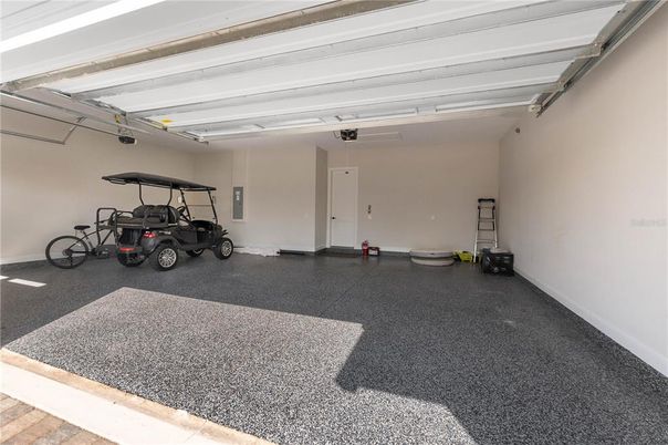 Garage, Interior