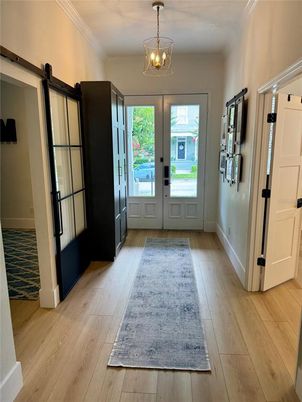 Interior, Pendant Lights, Wood Texture Flooring