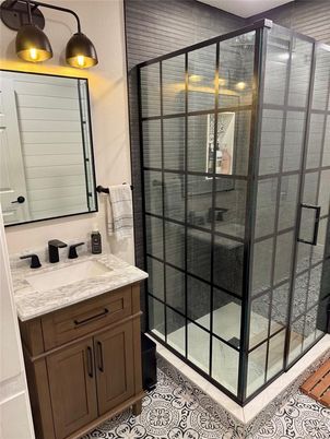 Bathroom, Glass Shower, Interior