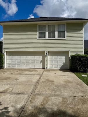 Attached, Exterior, Facade, Raised Ranch