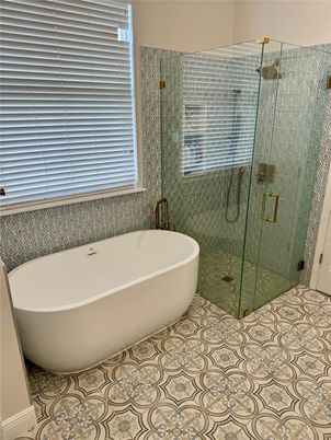 Bathroom, Free Standing Baths, Glass Shower, Interior