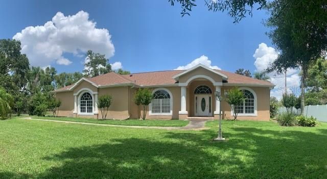 Backyard, Exterior, Facade, Ranch