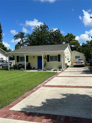 Backyard, Exterior, Facade, Ranch