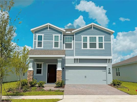 Attached, Exterior, Facade, American Craftsman