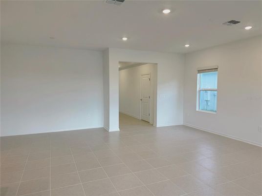 Empty room, Interior, Recessed Lighting