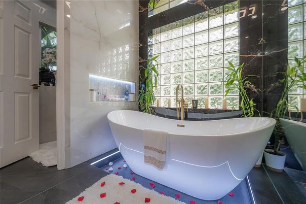 Bathroom, Free Standing Baths, Interior, Marble Walls