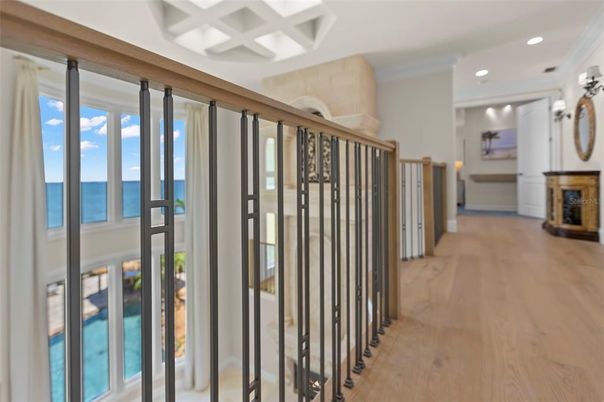 Interior, Recessed Lighting, Water, Wood Texture Flooring