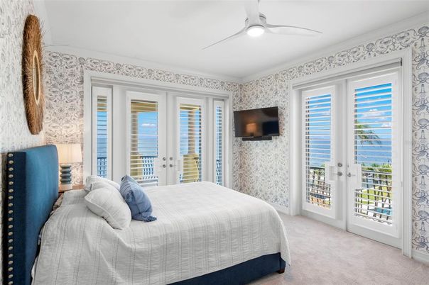 Bedroom, Interior, Water