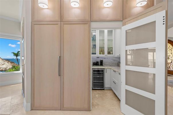 Interior, Kitchen, Stainless Steel Appliances, Water