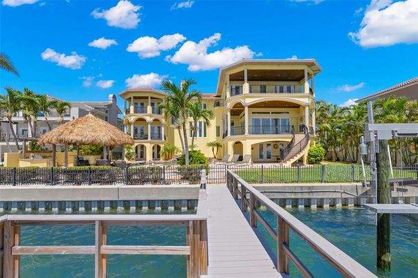Exterior, Pool, Water
