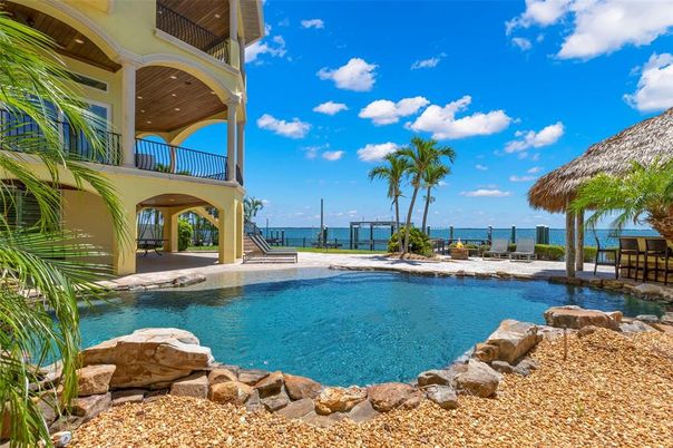 Exterior, Pool, Water