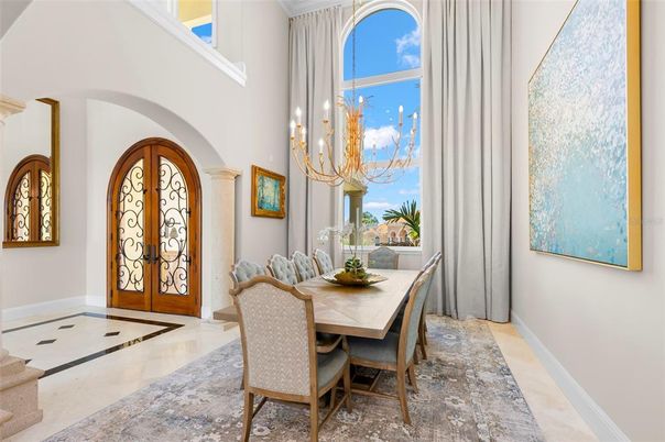 Chandelier, Dining room, Interior