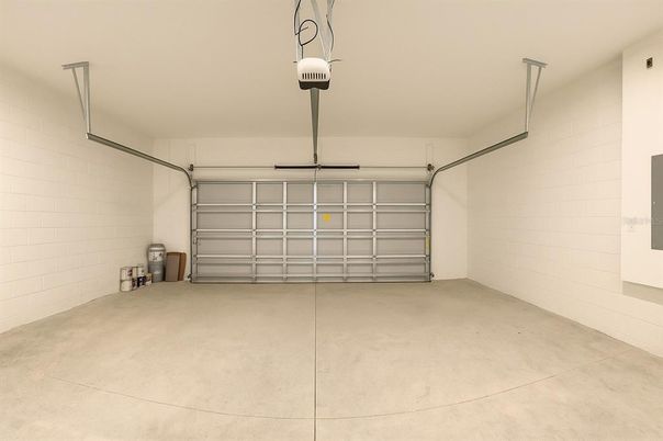 Garage, Interior