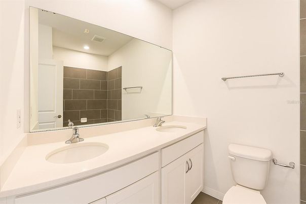 Bathroom, Dual Sink Vanities, Interior, Recessed Lighting