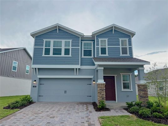 Attached, Exterior, Facade, American Craftsman