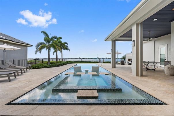 Exterior, Pool, Water