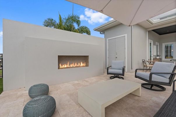 Exterior, Fireplace