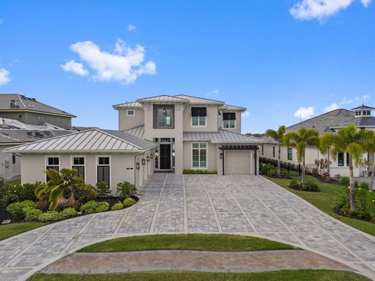 Attached, Exterior, Facade, Mediterranean