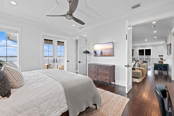 Bedroom, Interior, Recessed Lighting, Water, Wood Texture Flooring