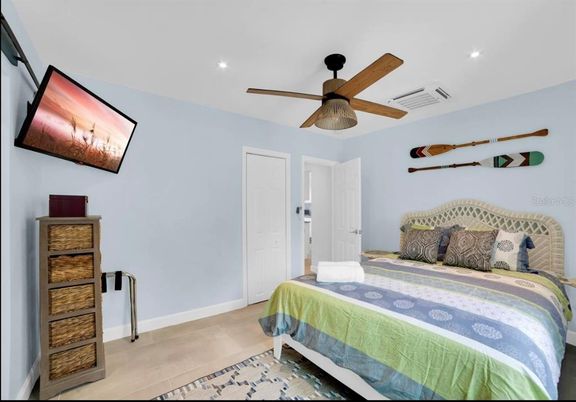 Bedroom, Interior, Recessed Lighting