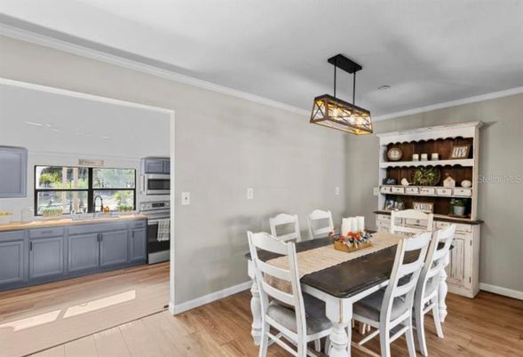 Dining room, Interior, Kitchen, Pendant Lights, Wood Texture Flooring