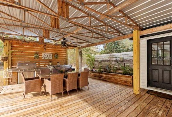 Exterior, Wood Texture Flooring