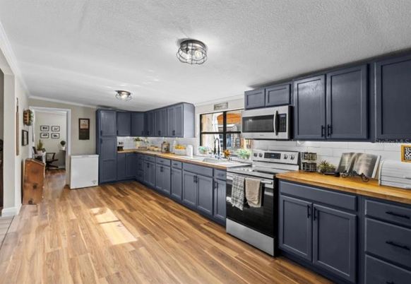 Interior, Kitchen, Wood Texture Flooring
