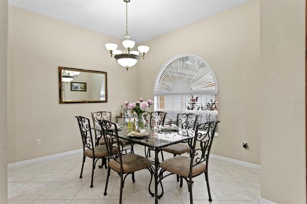 Chandelier, Dining room, Interior
