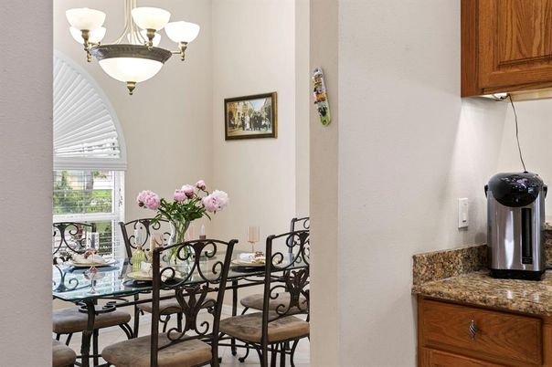 Dining room, Interior