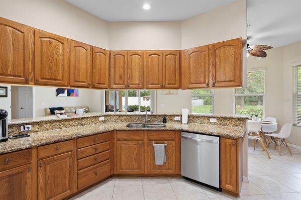 Dining room, Interior, Kitchen, Recessed Lighting