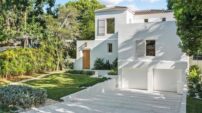 Backyard, Exterior, Facade, Spanish Mediterranean