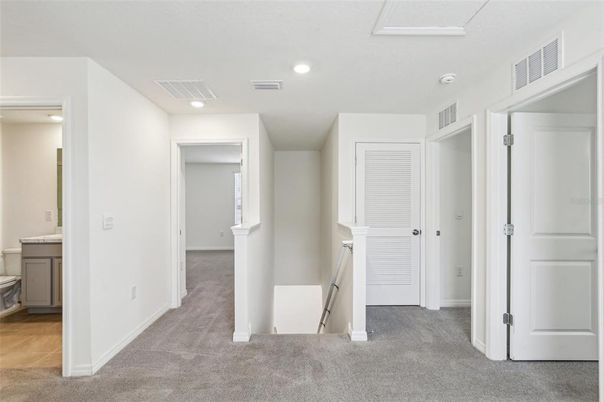 Empty room, Interior, Recessed Lighting