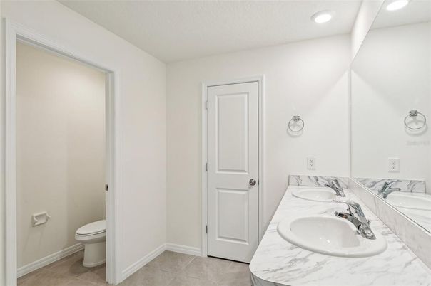Bathroom, Dual Sink Vanities, Interior, Recessed Lighting