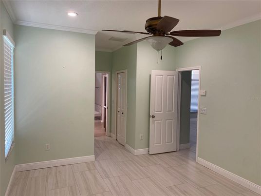 Empty room, Interior, Recessed Lighting