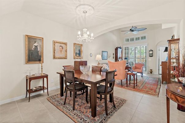 Chandelier, Dining room, Interior, Living room