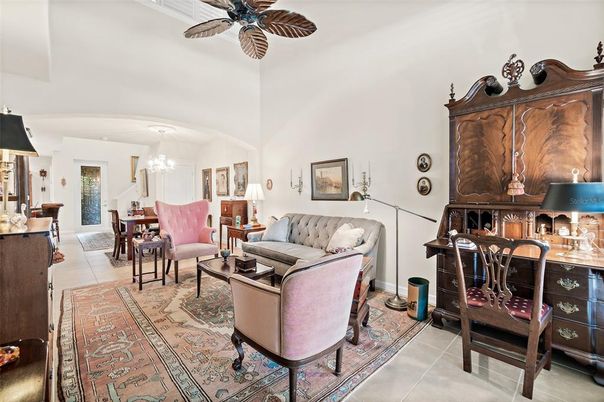 Chandelier, Dining room, Interior, Living room