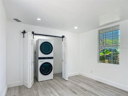 Interior, Recessed Lighting, Utility Closets, Washer, Wood Texture Flooring